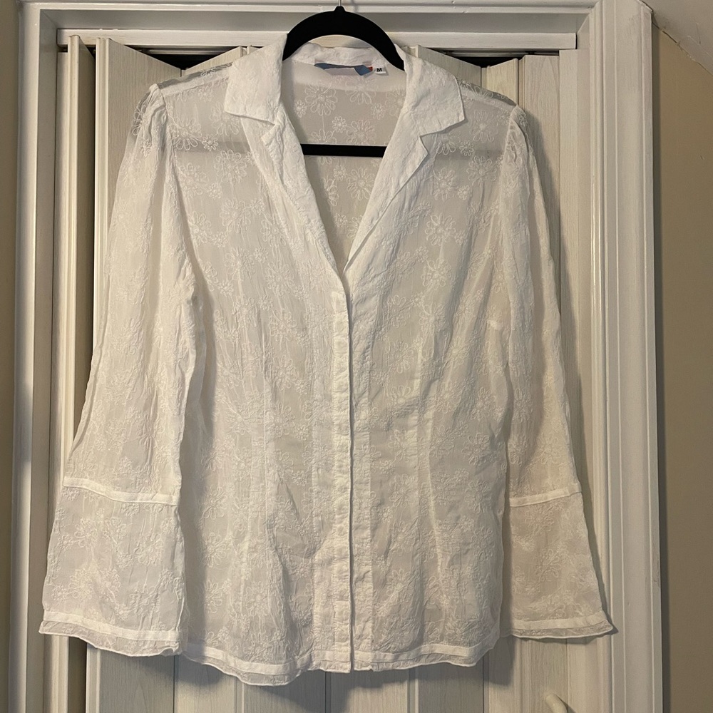 Johnny Was White Floral Embroidered Snap Down Top. Like New!!